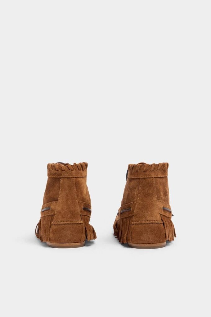Bottes à lacets avec tresses et perles Bottes à lacets avec tresses et perles