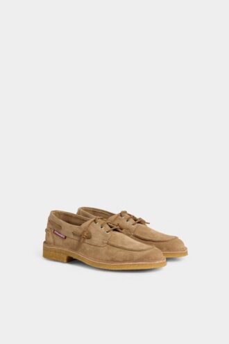 Chaussures bateau néoclassiques