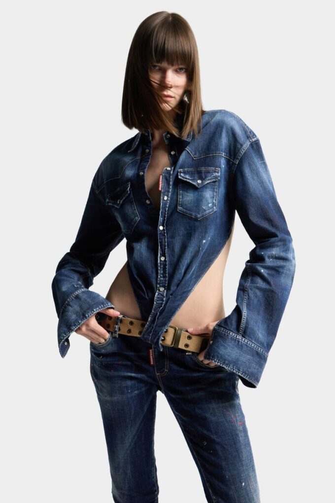 Chemise en denim Night Whisper à encolure profonde Chemise en denim Night Whisper à encolure profonde