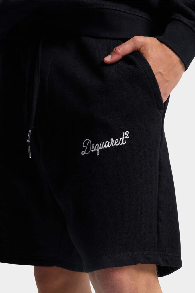 Dsquared2 Shorts à coupe décontractée Dsquared2 Shorts à coupe décontractée