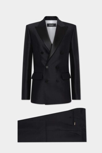 Grand costume de smoking