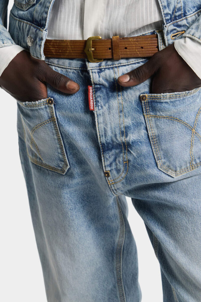 Pantalon sexy des années 70, délavage clair en diagonale