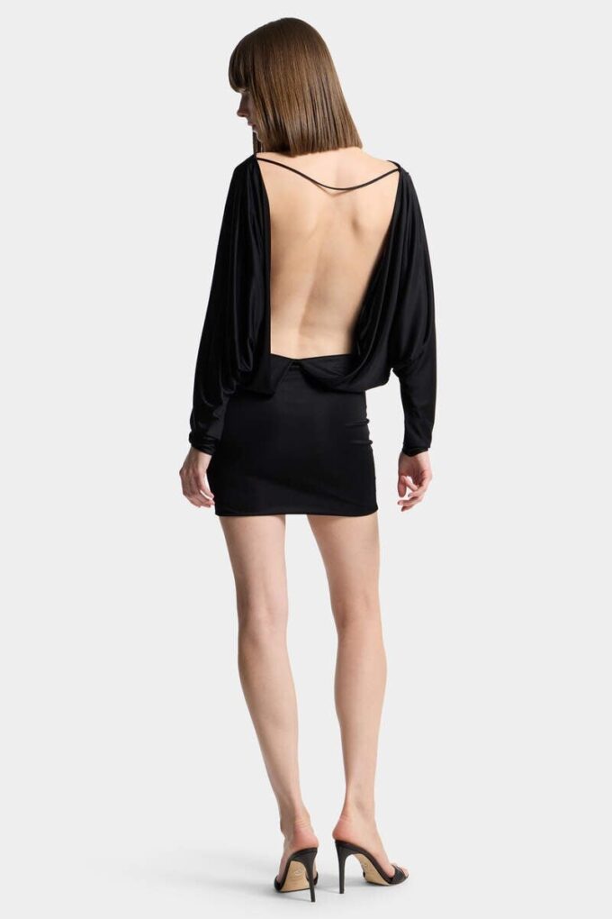 Robe dos nu Robe dos nu