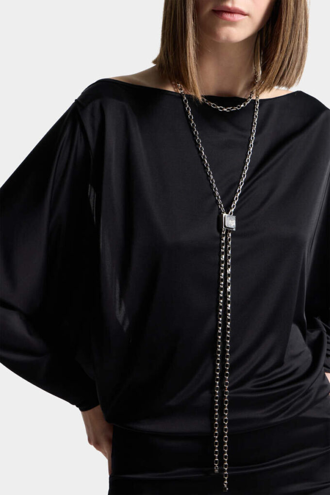 Robe dos nu Robe dos nu
