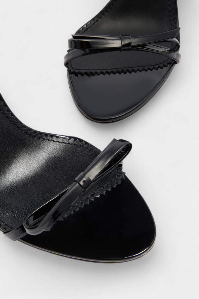 Sandales à talons avec nœud Sandales à talons avec nœud