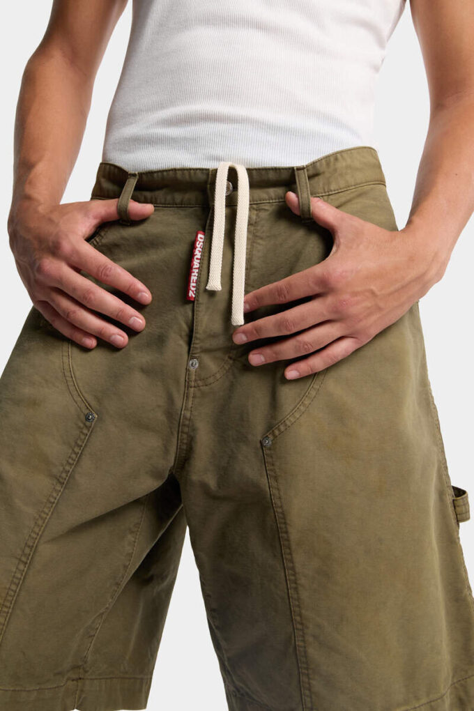 Shorts de charpentier teint en pièce