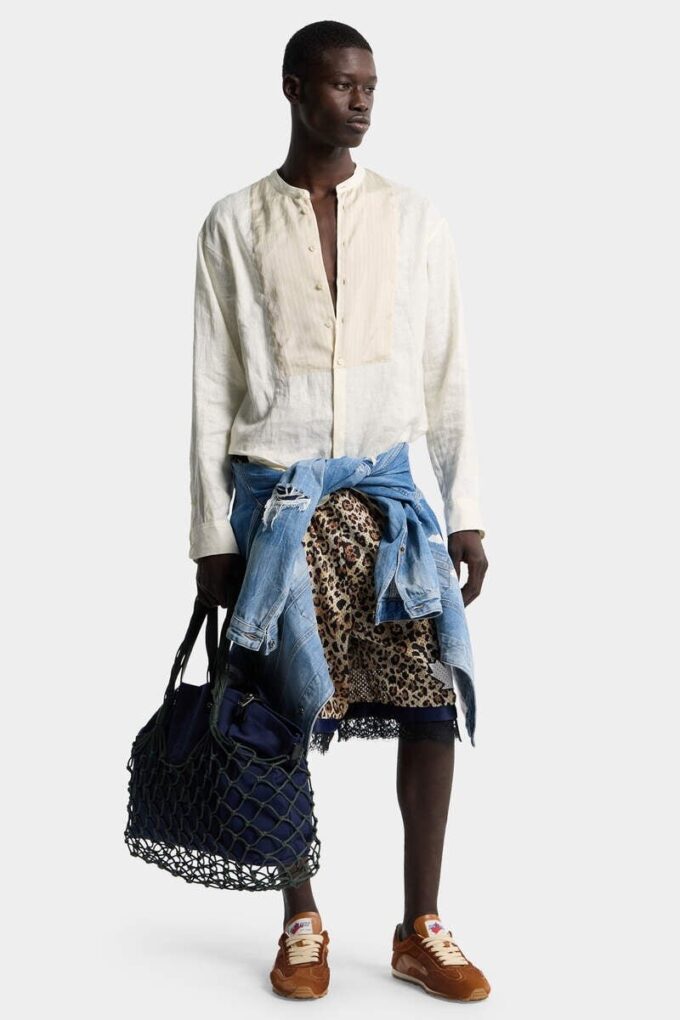 Chemise à col tombant et nœud papillon