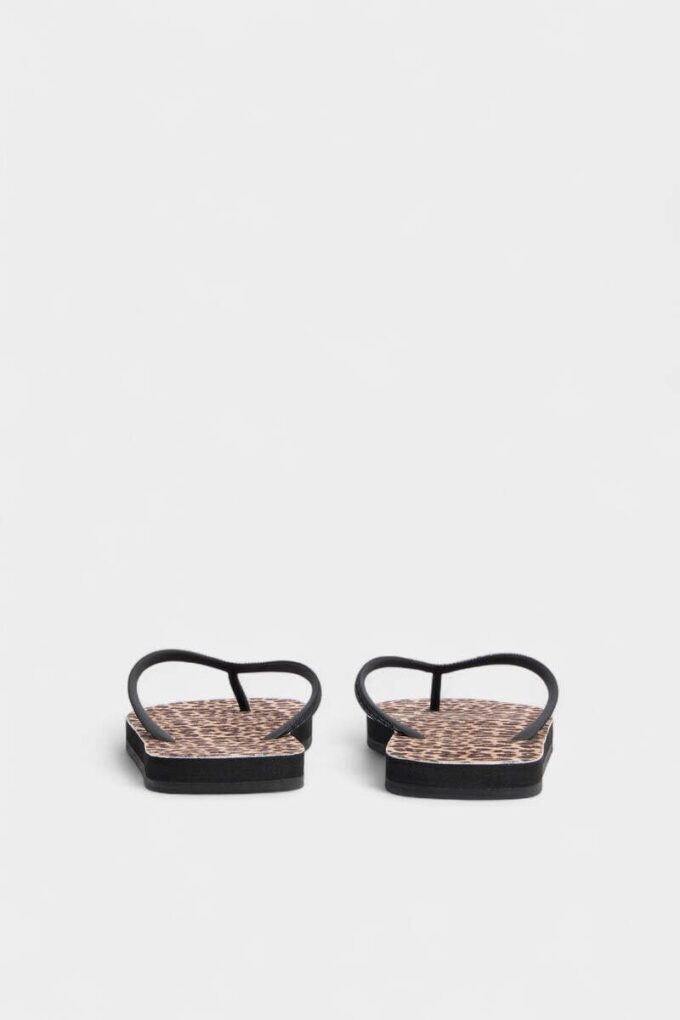 Tongs Wild2 Tongs Wild2