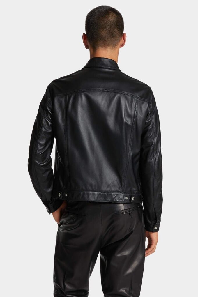 Veste en jean carrée en cuir Veste en jean carrée en cuir